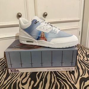 Kito‎ Wares ‘Mother Mary Tribus’ Size 13